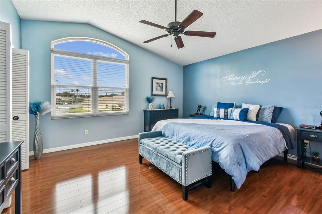 For Sale: $599,900 (4 beds, 2 baths, 2124 Square Feet)