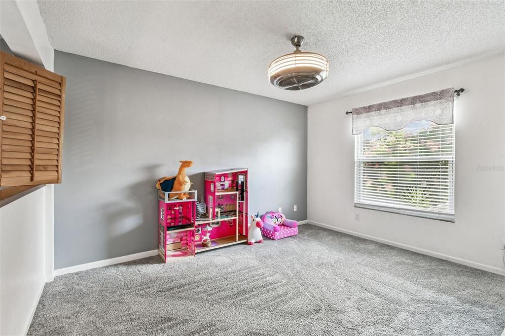 For Sale: $599,900 (4 beds, 2 baths, 2124 Square Feet)