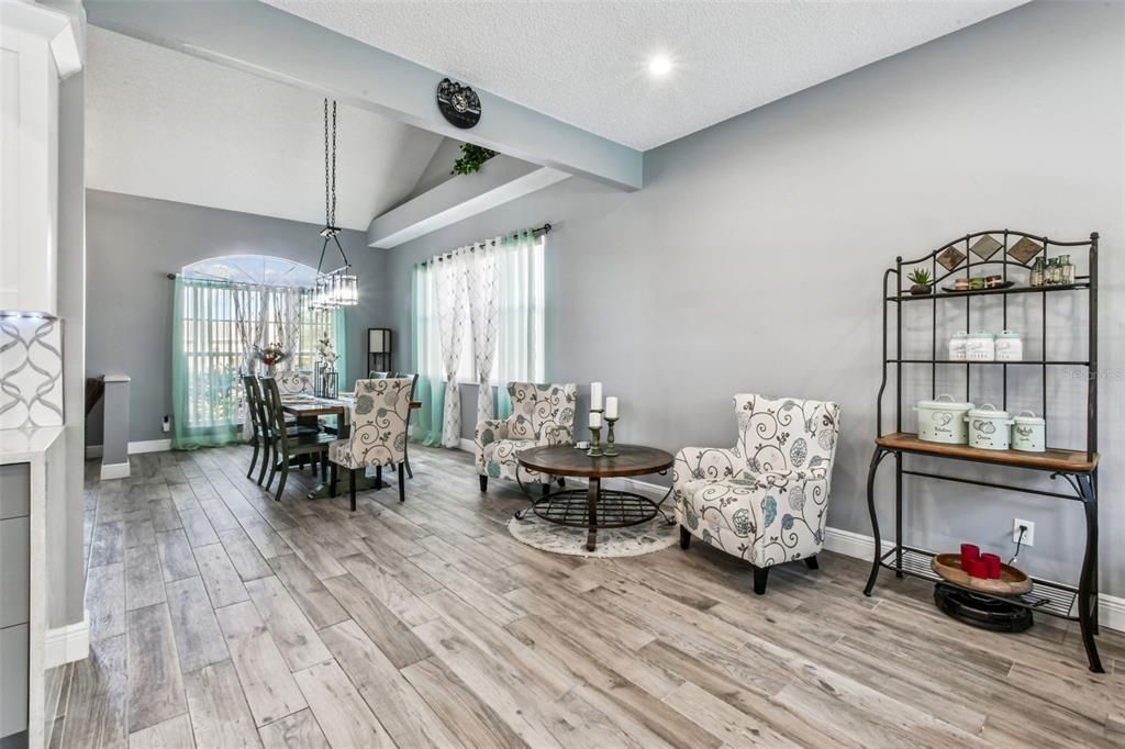 For Sale: $599,900 (4 beds, 2 baths, 2124 Square Feet)