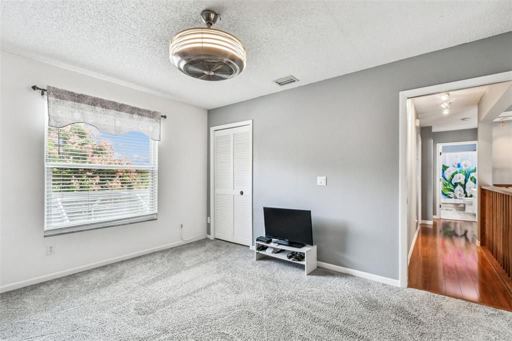 For Sale: $599,900 (4 beds, 2 baths, 2124 Square Feet)