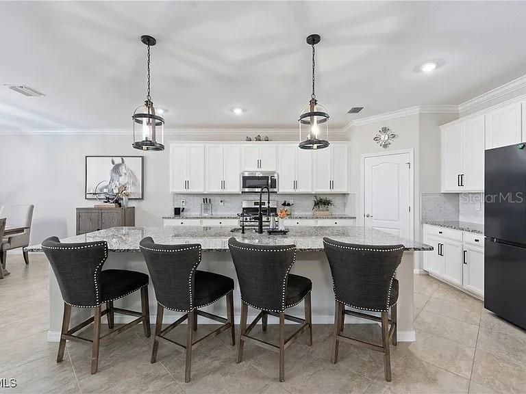 待售: $615,000 (3 贝兹, 3 浴室, 2444 平方英尺)