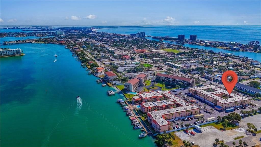 For Sale: $294,999 (2 beds, 1 baths, 760 Square Feet)