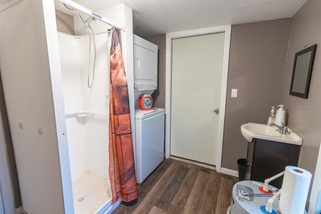 For Sale: $775,000 (3 beds, 2 baths, 1744 Square Feet)