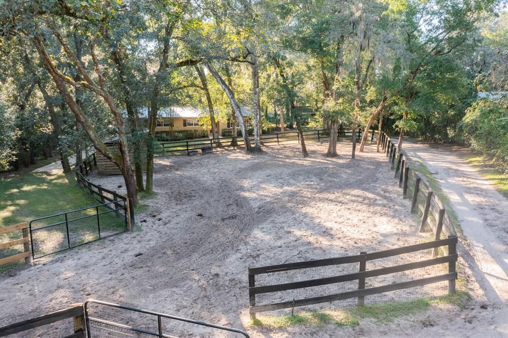 For Sale: $775,000 (3 beds, 2 baths, 1744 Square Feet)