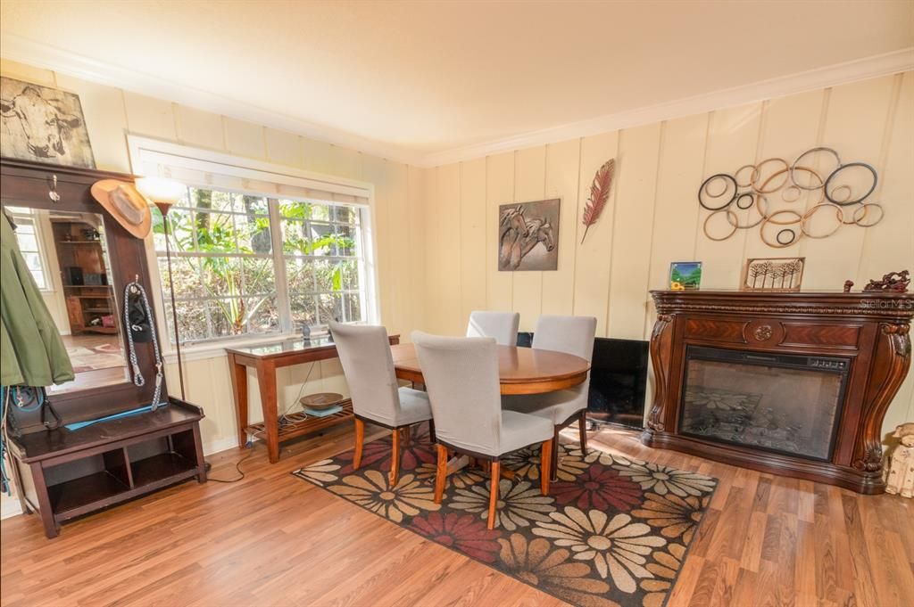 For Sale: $775,000 (3 beds, 2 baths, 1744 Square Feet)