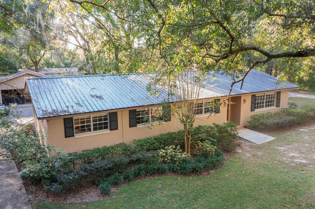 For Sale: $775,000 (3 beds, 2 baths, 1744 Square Feet)