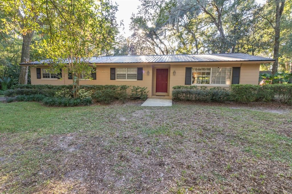 For Sale: $775,000 (3 beds, 2 baths, 1744 Square Feet)