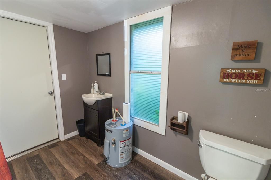 For Sale: $775,000 (3 beds, 2 baths, 1744 Square Feet)