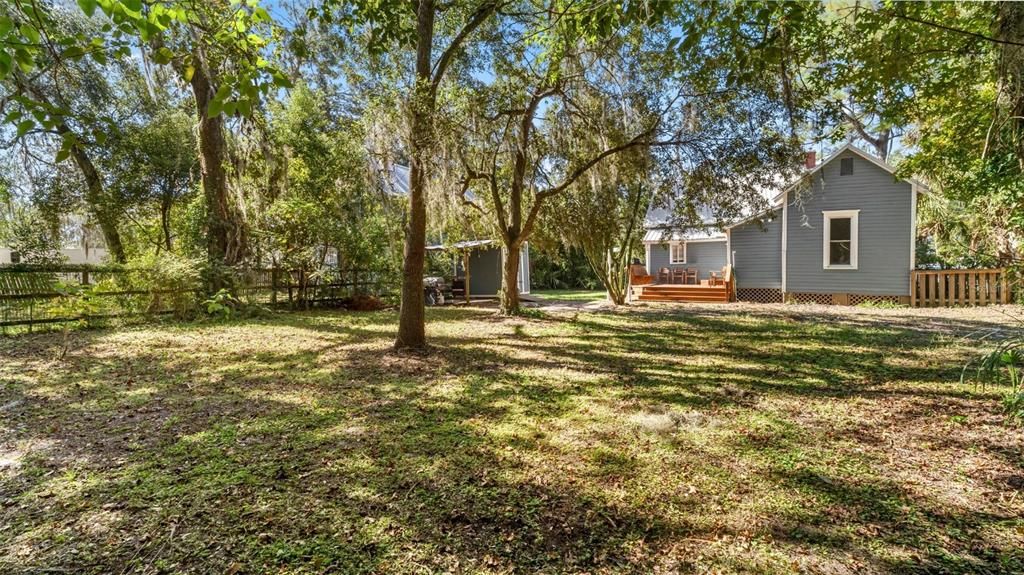 For Sale: $349,999 (4 beds, 2 baths, 1241 Square Feet)