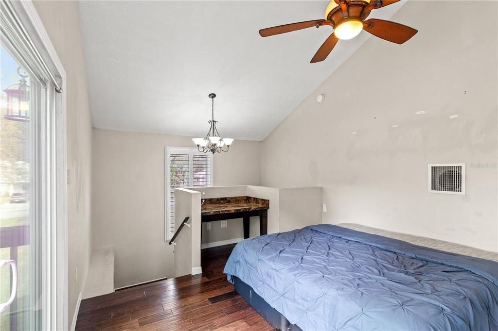 En Venta: $270,000 (3 camas, 3 baños, 1265 Pies cuadrados)