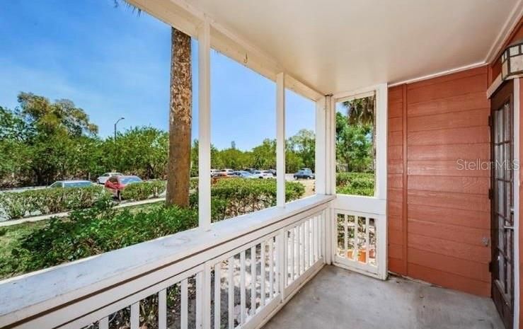 For Rent: $1,475 (1 beds, 1 baths, 642 Square Feet)