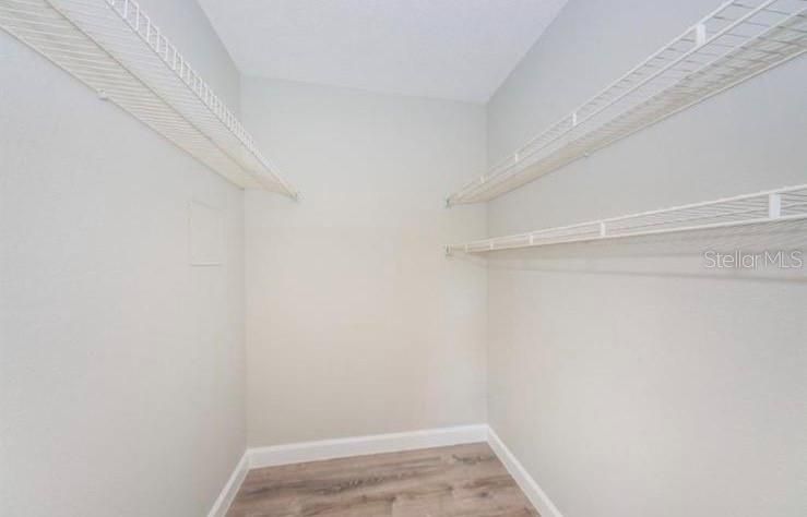 For Rent: $1,475 (1 beds, 1 baths, 642 Square Feet)