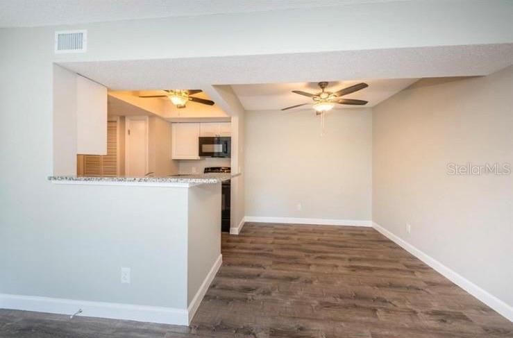For Rent: $1,475 (1 beds, 1 baths, 642 Square Feet)