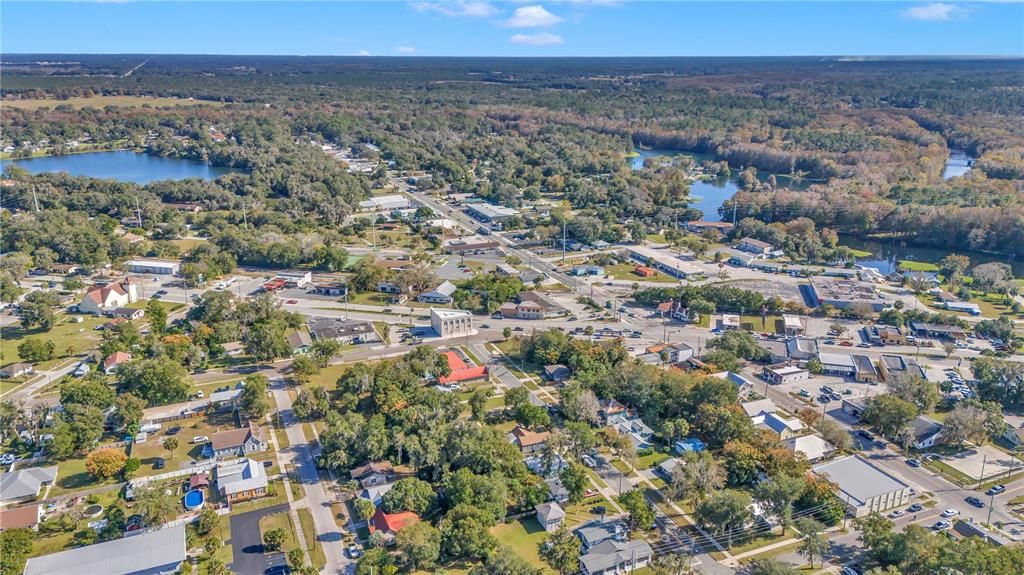 На продажу: $198,000 (4 спален, 2 ванн, 1686 Квадратных фут)