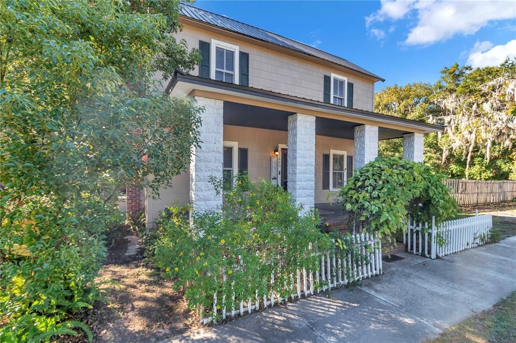 На продажу: $198,000 (4 спален, 2 ванн, 1686 Квадратных фут)