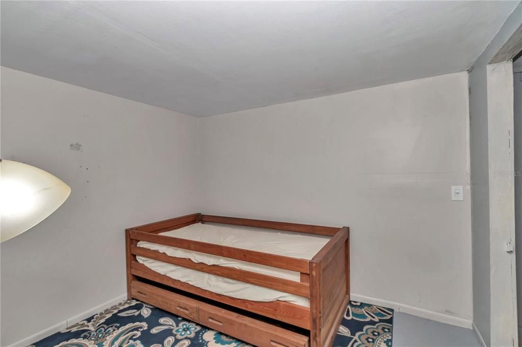 На продажу: $198,000 (4 спален, 2 ванн, 1686 Квадратных фут)