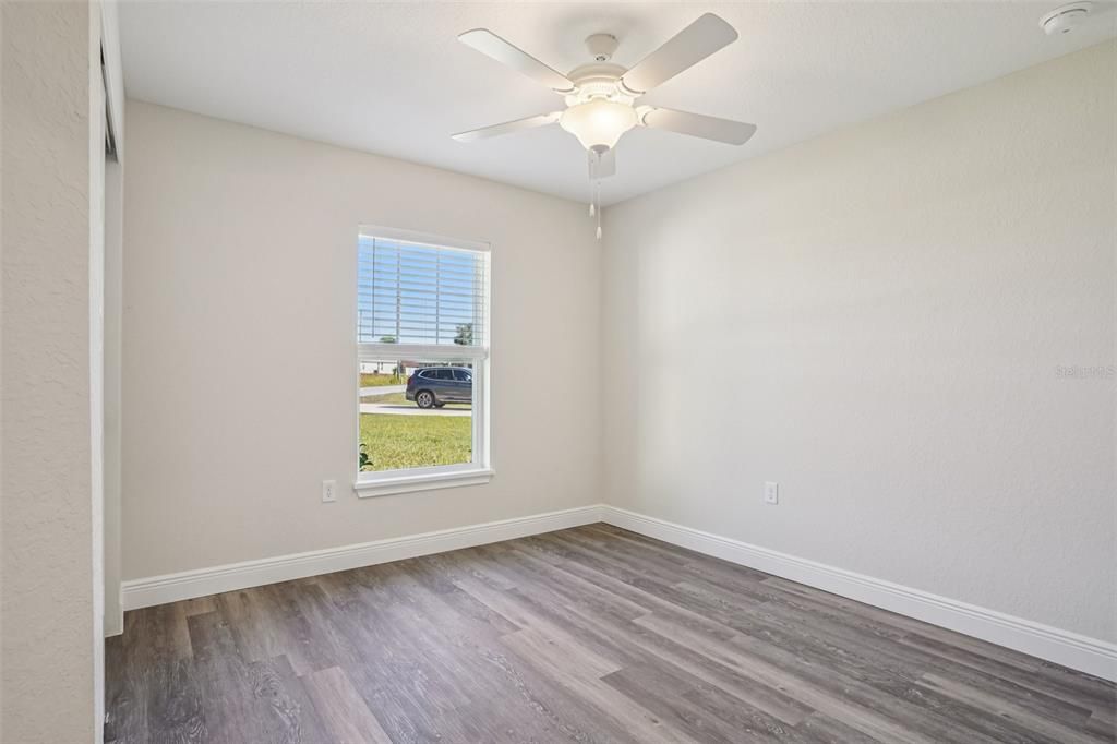 Active With Contract: $289,900 (3 beds, 2 baths, 1453 Square Feet)