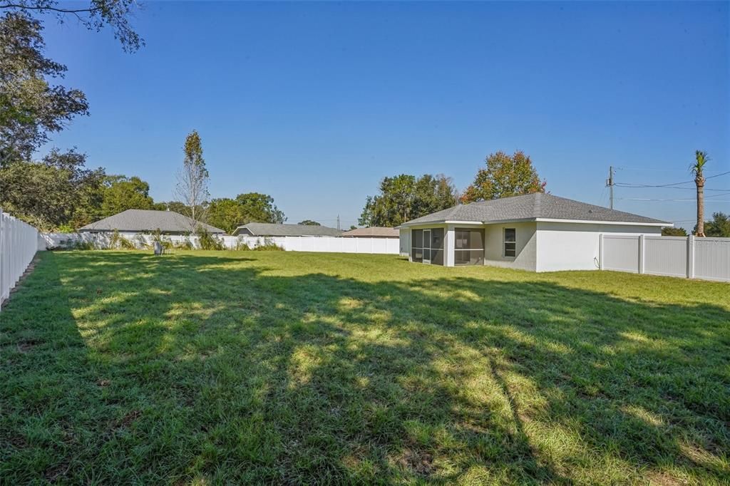 Active With Contract: $289,900 (3 beds, 2 baths, 1453 Square Feet)