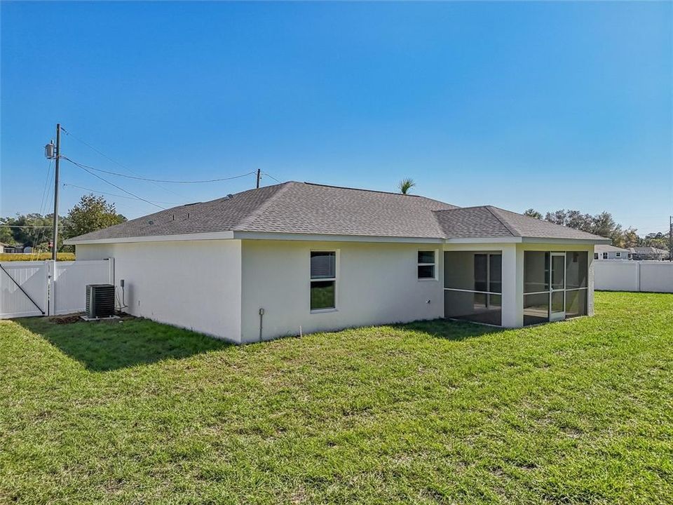 Active With Contract: $289,900 (3 beds, 2 baths, 1453 Square Feet)