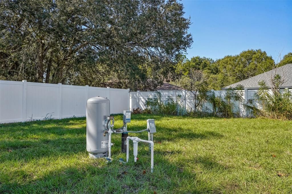 Active With Contract: $289,900 (3 beds, 2 baths, 1453 Square Feet)