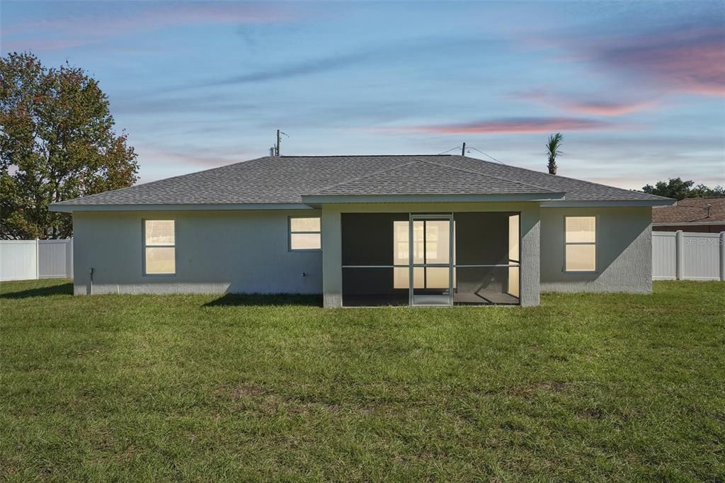 Active With Contract: $289,900 (3 beds, 2 baths, 1453 Square Feet)