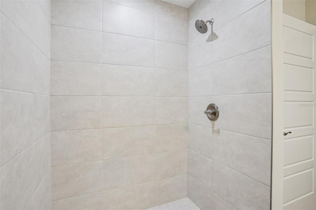 Active With Contract: $289,900 (3 beds, 2 baths, 1453 Square Feet)