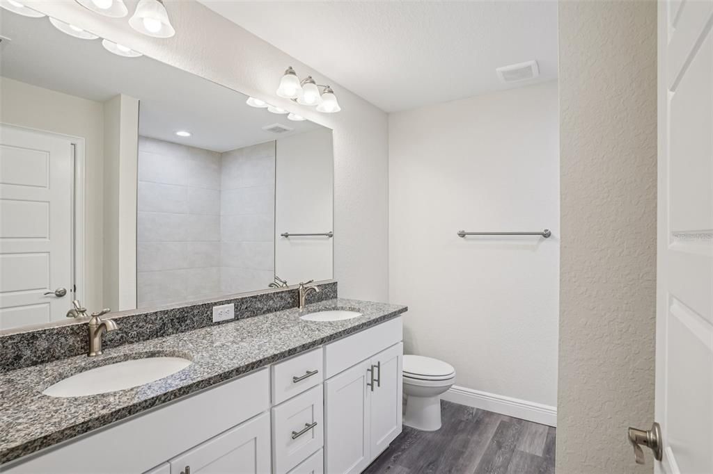 Active With Contract: $289,900 (3 beds, 2 baths, 1453 Square Feet)