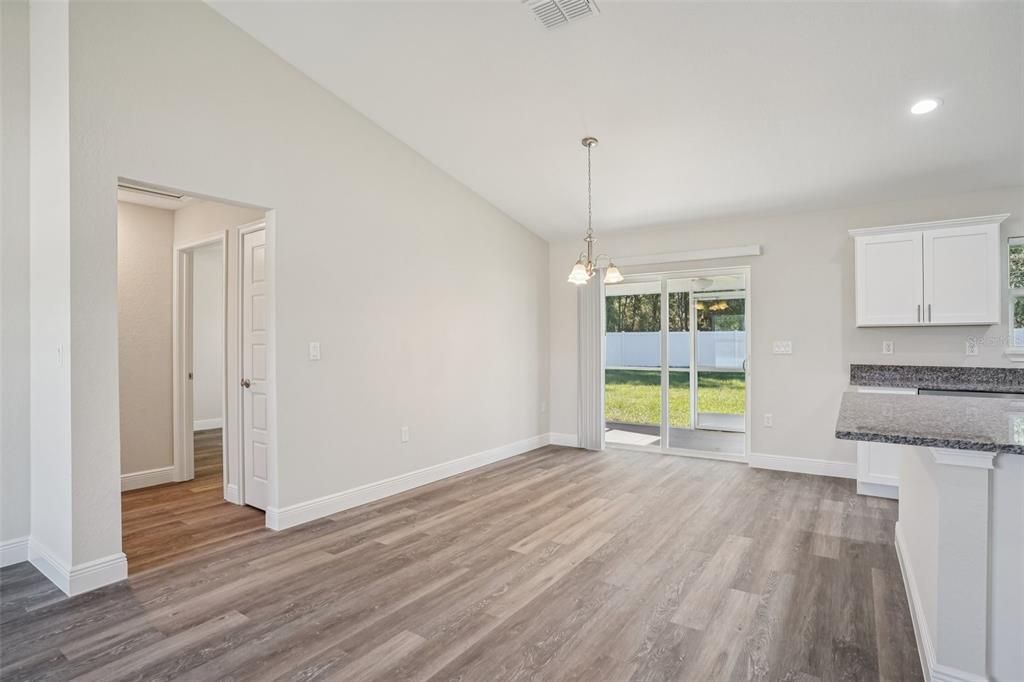 Active With Contract: $289,900 (3 beds, 2 baths, 1453 Square Feet)