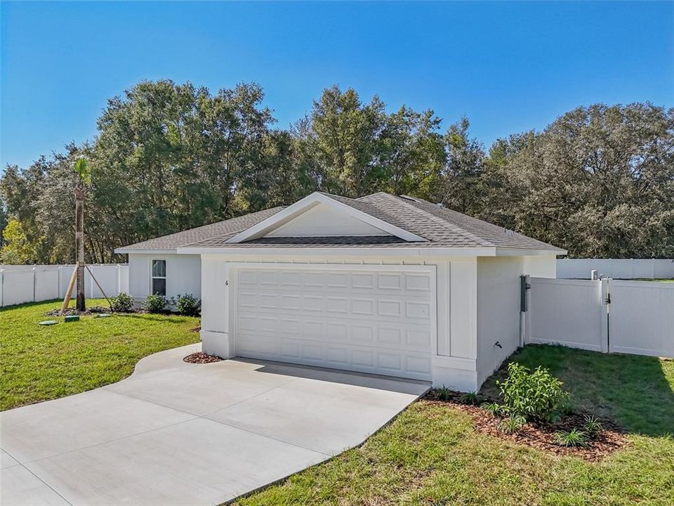 Active With Contract: $289,900 (3 beds, 2 baths, 1453 Square Feet)