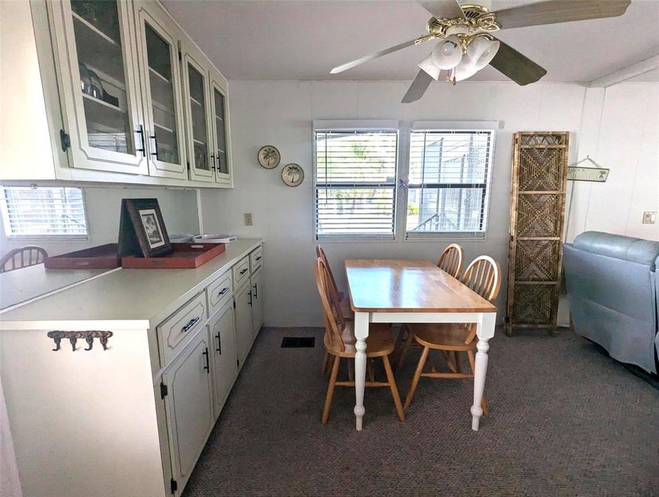 Activo con contrato: $60,000 (2 camas, 2 baños, 864 Pies cuadrados)