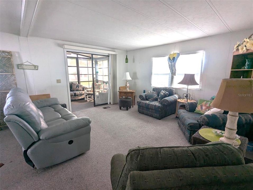 Activo con contrato: $60,000 (2 camas, 2 baños, 864 Pies cuadrados)