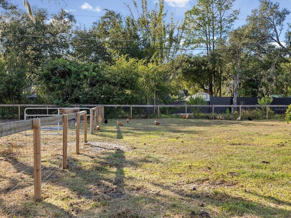 合同活跃: $479,000 (3 贝兹, 2 浴室, 1545 平方英尺)