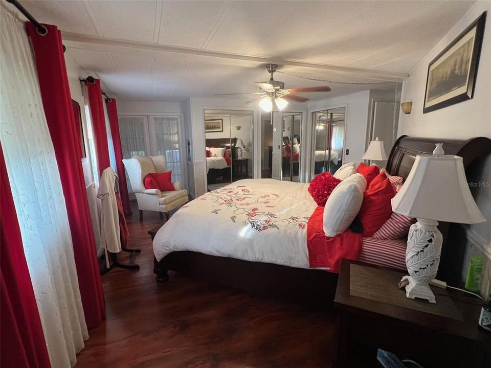 For Sale: $169,900 (2 beds, 2 baths, 1248 Square Feet)