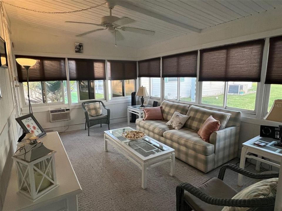 For Sale: $169,900 (2 beds, 2 baths, 1248 Square Feet)