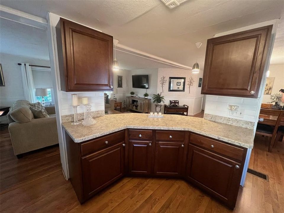 For Sale: $169,900 (2 beds, 2 baths, 1248 Square Feet)
