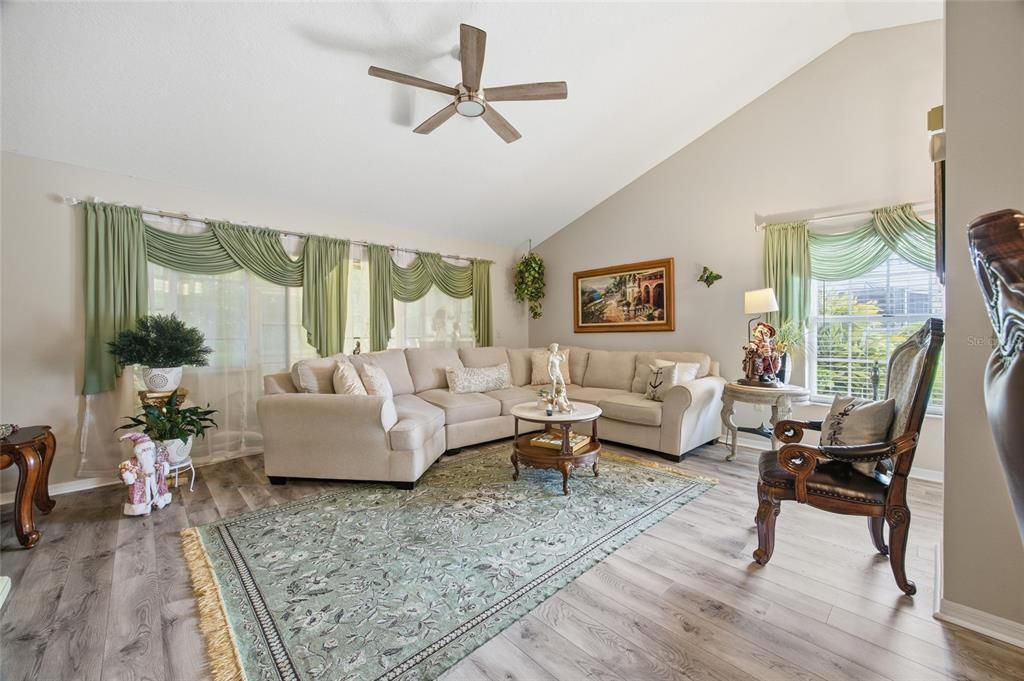 待售: $249,900 (3 贝兹, 2 浴室, 1498 平方英尺)