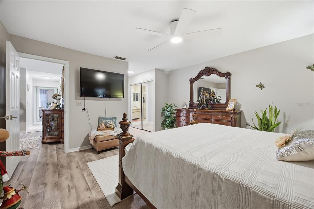 待售: $249,900 (3 贝兹, 2 浴室, 1498 平方英尺)