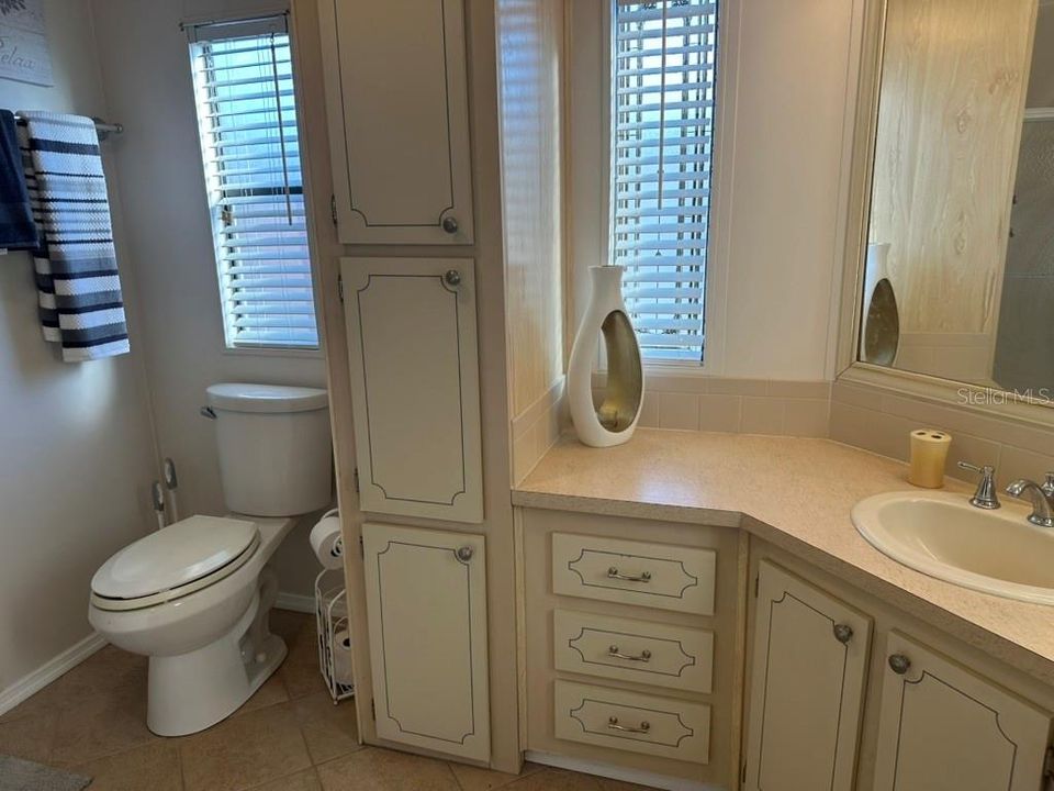 For Sale: $135,000 (2 beds, 2 baths, 1152 Square Feet)