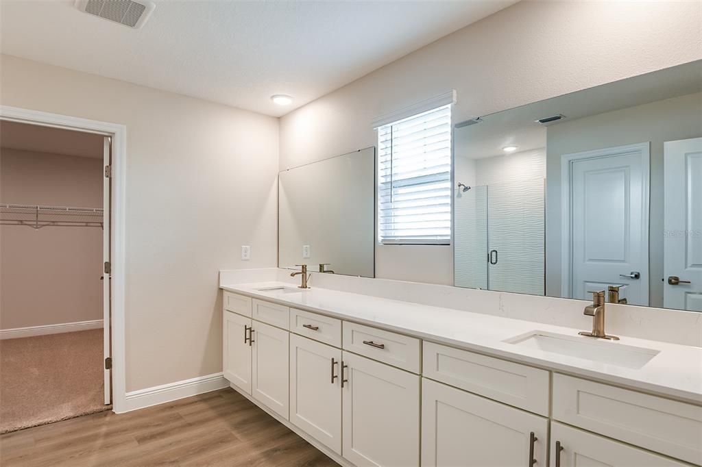 For Sale: $574,990 (5 beds, 3 baths, 3288 Square Feet)