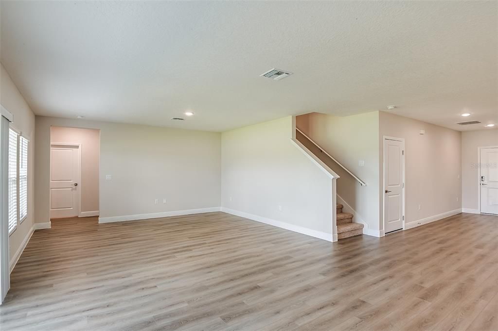 For Sale: $574,990 (5 beds, 3 baths, 3288 Square Feet)