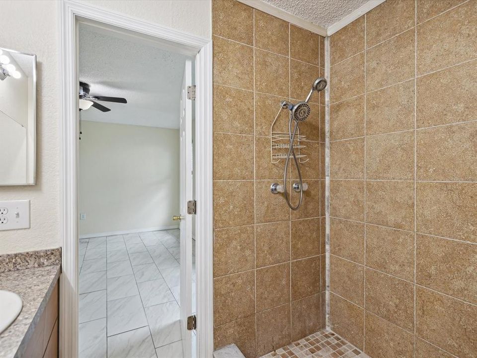 For Sale: $274,900 (3 beds, 2 baths, 1482 Square Feet)