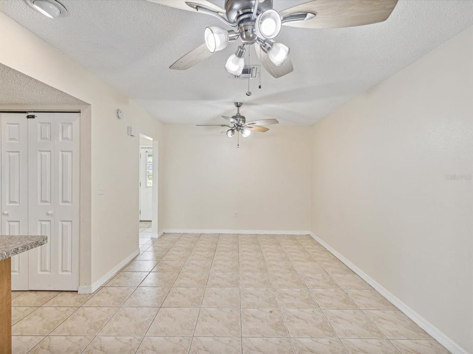 For Sale: $274,900 (3 beds, 2 baths, 1482 Square Feet)