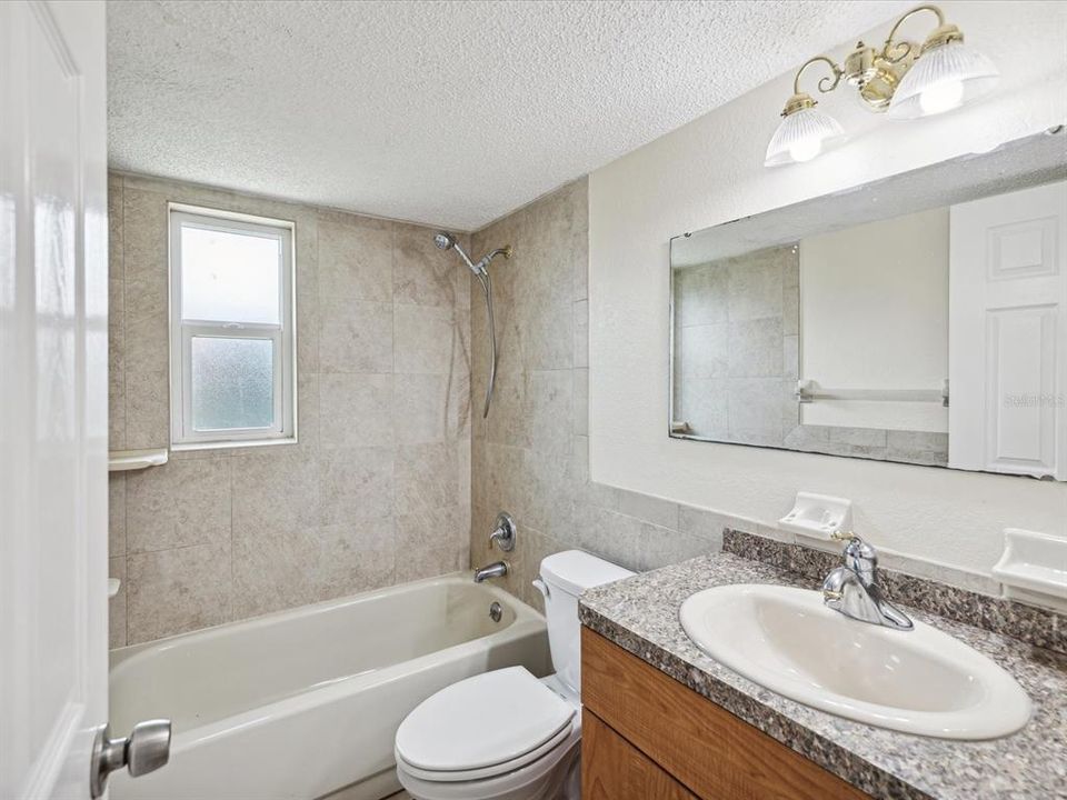 For Sale: $274,900 (3 beds, 2 baths, 1482 Square Feet)