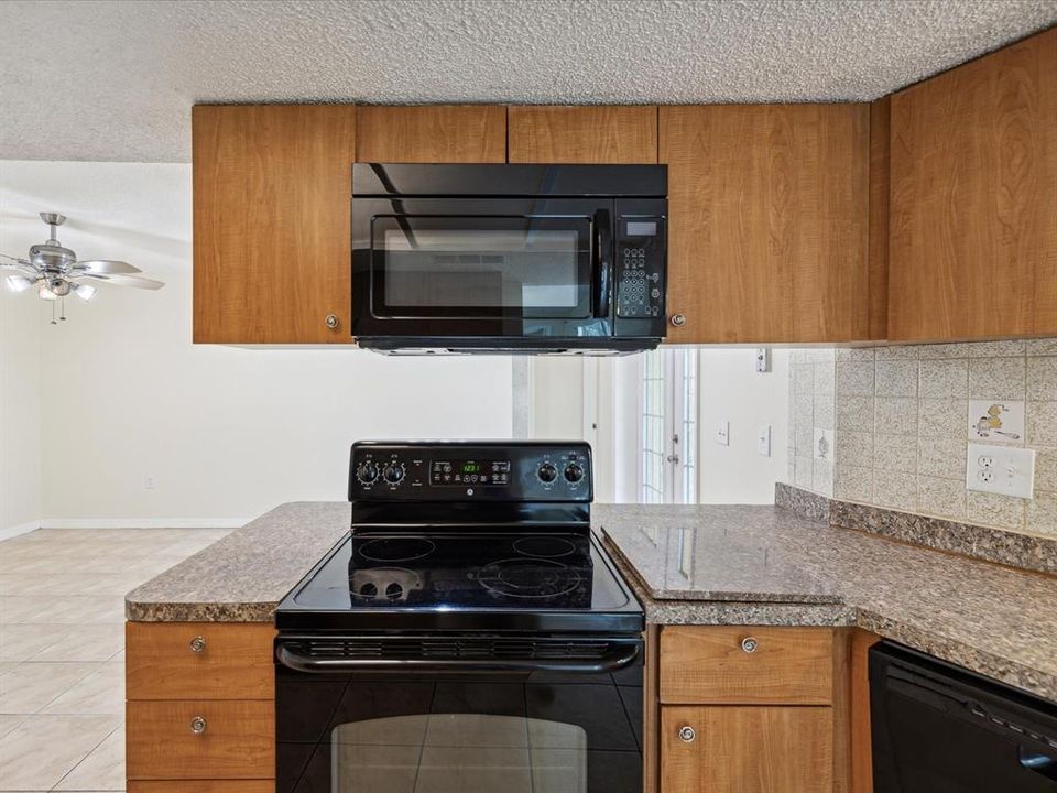 For Sale: $274,900 (3 beds, 2 baths, 1482 Square Feet)