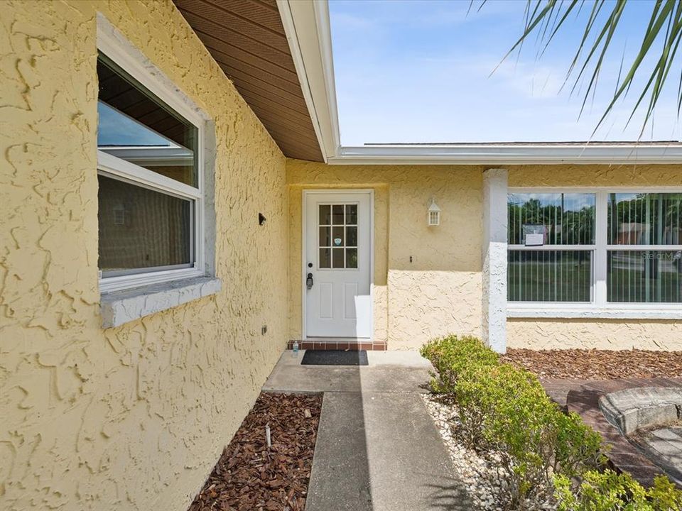 For Sale: $274,900 (3 beds, 2 baths, 1482 Square Feet)