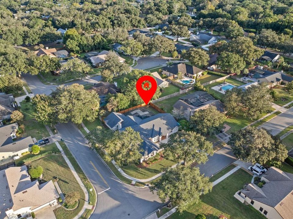 合同活跃: $749,000 (5 贝兹, 3 浴室, 3407 平方英尺)