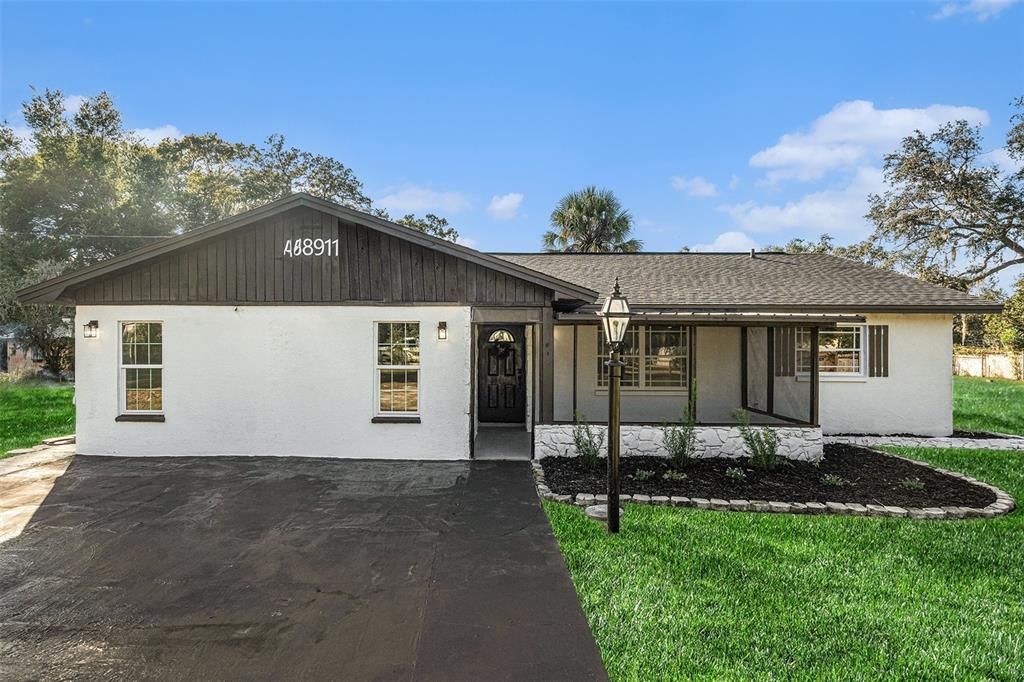 For Sale: $384,900 (3 beds, 2 baths, 1720 Square Feet)