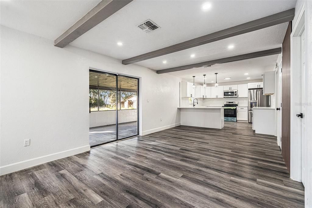 For Sale: $384,900 (3 beds, 2 baths, 1720 Square Feet)