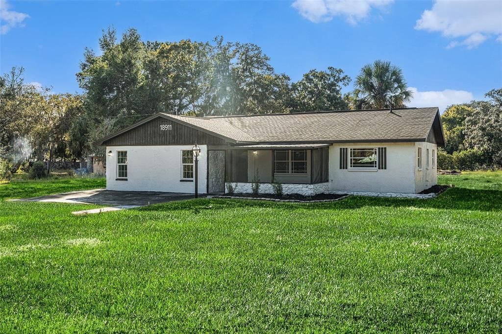 For Sale: $384,900 (3 beds, 2 baths, 1720 Square Feet)