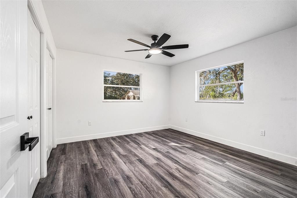 For Sale: $384,900 (3 beds, 2 baths, 1720 Square Feet)